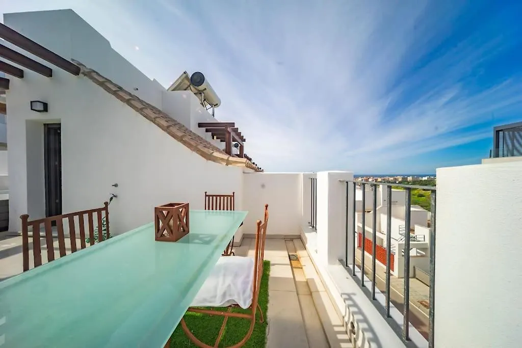 Hébergement de vacances Villa New Eco-Townhouse With Wifi Parking And Jacuzzi à Tarifa